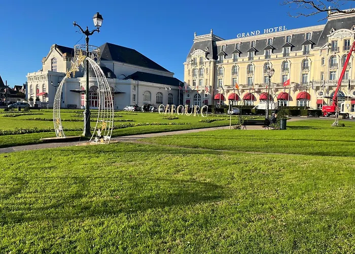 T2 A 2 Min De La Mer, Avec Jardin Prive Et Cloture, Parking, A Proximite Du Centre-ville