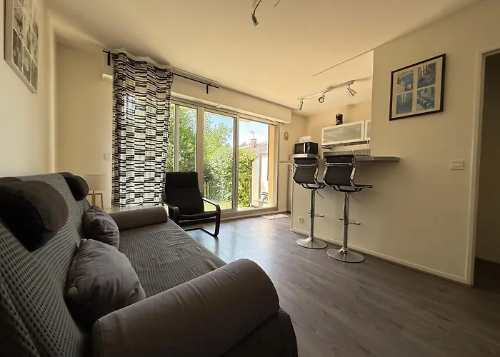 شقة T2 A 2 Min De La Mer, Avec Jardin Prive Et Cloture, Parking, A Proximite Du Centre-ville كابورغ