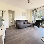 T2 A 2 Min De La Mer, Avec Jardin Prive Et Cloture, Parking, A Proximite Du Centre-ville