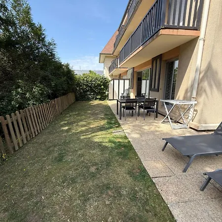 Apartmán T2 A 2 Min De La Mer, Avec Jardin Prive Et Cloture, Parking, A Proximite Du Centre-ville *