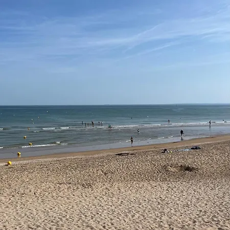 Appartamento T2 à 2 Min De La Mer, Avec Jardin Privé Et Clôturé, Parking, à Proximité Du Centre-ville