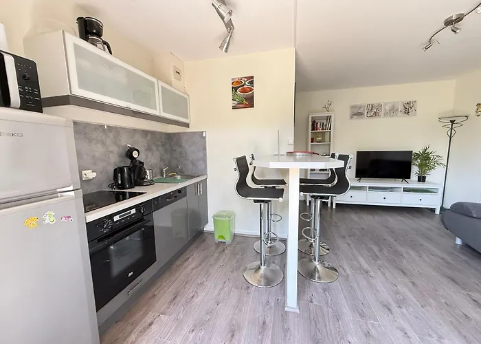 T2 à 2 Min De La Mer, Avec Jardin Privé Et Clôturé, Parking, à Proximité Du Centre-ville Appartamento Cabourg