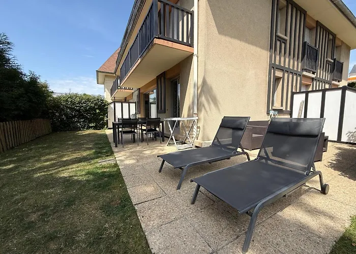 Appartamento T2 à 2 Min De La Mer, Avec Jardin Privé Et Clôturé, Parking, à Proximité Du Centre-ville Cabourg