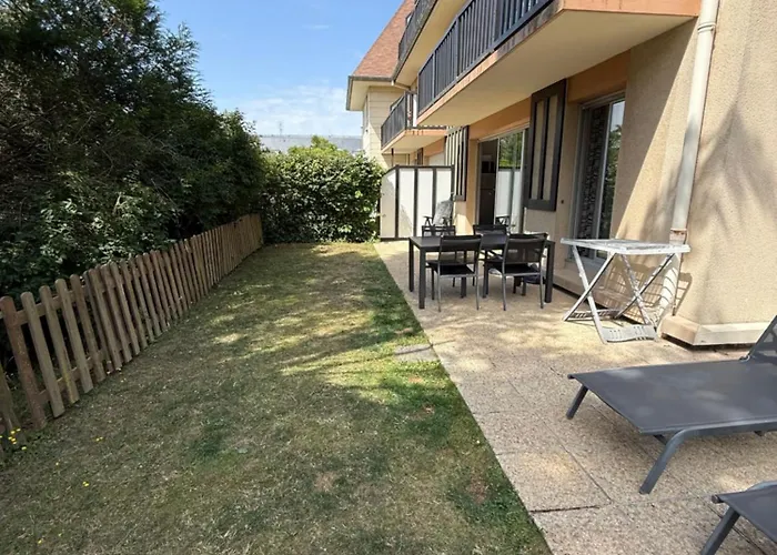 Appartamento T2 à 2 Min De La Mer, Avec Jardin Privé Et Clôturé, Parking, à Proximité Du Centre-ville *